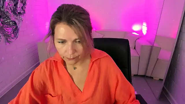 NicoleHitman online show from 08-03-26, 01:05