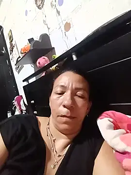 Snapshot of Antonela45 chatting on 06-24-26, 01:26 Antonela45 online show from 06-24-26, 01:26