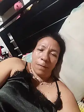 Snapshot of Antonela45 chatting on 06-25-26, 01:27 Antonela45 online show from 06-25-26, 01:27