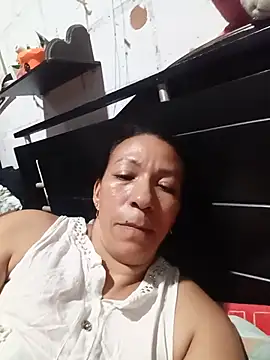 Snapshot of Antonela45 chatting on 07-06-26, 12:51 Antonela45 online show from 07-06-26, 12:51