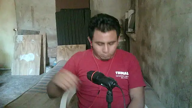 Snapshot of mikigamesH2 chatting on 03-15-25, 10:11 mikigamesH2 online show from 03-15-25, 10:11