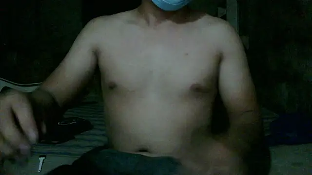 Snapshot of mikigamesH2 chatting on 03-16-25, 03:14 mikigamesH2 online show from 03-16-25, 03:14