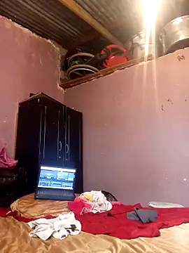 Latte1204 online show from 03-07-25, 09:29