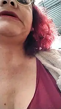 BiancaSteel online show from 10-28-25, 05:37