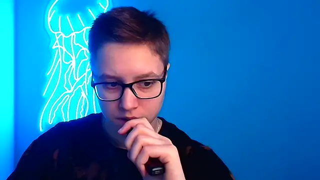 Bella Swannn online show from 03-11-25, 06:21