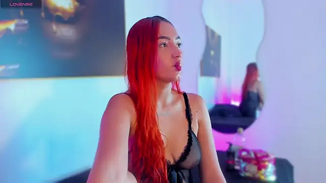 SahraJohnsonn online show from 03-11-25, 12:28