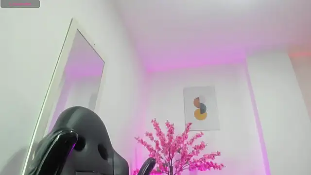 Ayliinn  online show from 04-25-26, 02:25