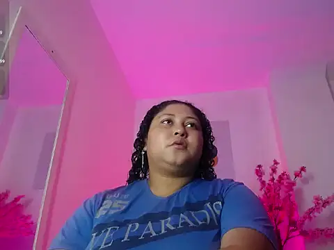 Ayliinn  online show from 06-17-26, 01:41