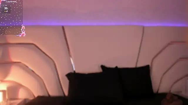 Snapshot of Violeta-Marquez chatting on 07-03-26, 11:38 Violeta-Marquez online show from 07-03-26, 11:38
