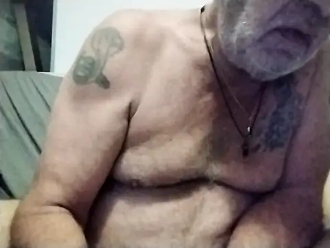 Snapshot of coolbrady17 chatting on 03-18-25, 11:31 coolbrady17 online show from 03-18-25, 11:31