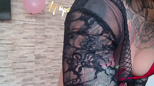 Snapshot of Cristal_Velle chatting on 03-05-25, 05:08 Cristal Velle online show from 03-05-25, 05:08