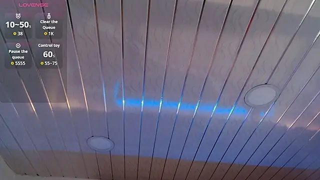 Snapshot of Cristal_Velle chatting on 09-17-25, 12:40 Cristal Velle online show from 09-17-25, 12:40