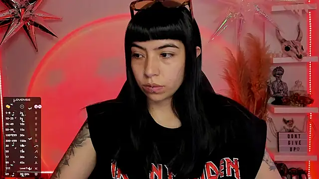 Saraa Desiree online show from 03-05-25, 10:54