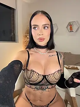 Snapshot of ValentinaMilann chatting on 07-11-26, 12:24 ValentinaMilann online show from 07-11-26, 12:24