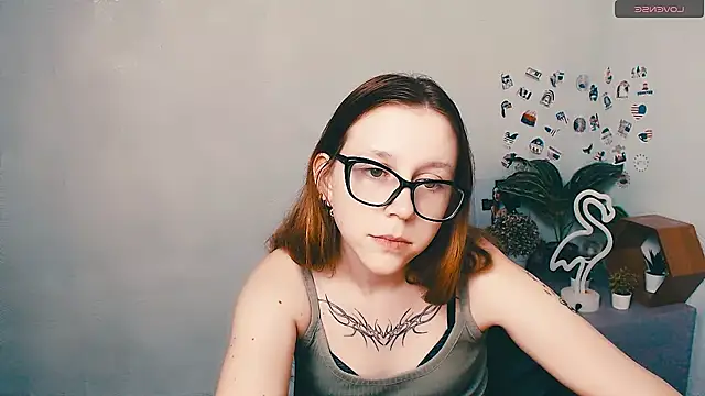 Snapshot of _MiraGold_ chatting on 11-18-25, 07:07 MiraGold online show from 11-18-25, 07:07