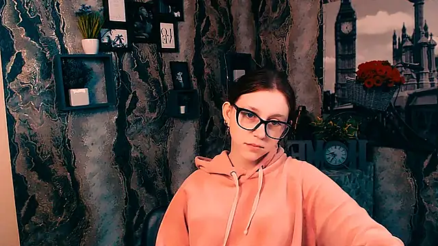 Snapshot of _MiraGold_ chatting on 11-20-25, 01:44 MiraGold online show from 11-20-25, 01:44