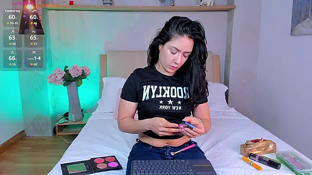 isabella winkler online show from 10-12-25, 02:27