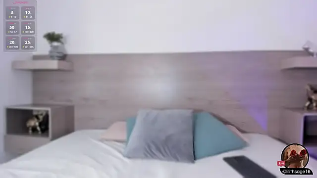 Snapshot of alison222_ chatting on 03-05-25, 08:32 alison222 online show from 03-05-25, 08:32