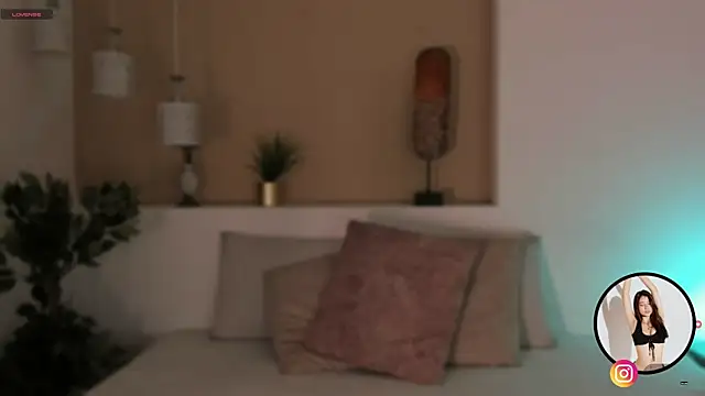 Snapshot of alison222_ chatting on 10-13-25, 07:47 alison222 online show from 10-13-25, 07:47