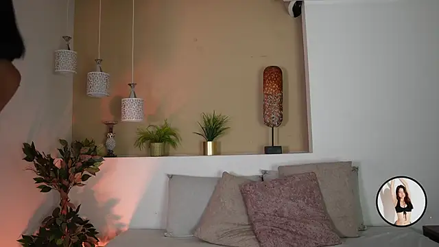 Snapshot of alison222_ chatting on 11-05-25, 08:20 alison222 online show from 11-05-25, 08:20