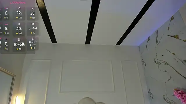 Candaceoweens online show from 11-22-25, 03:38