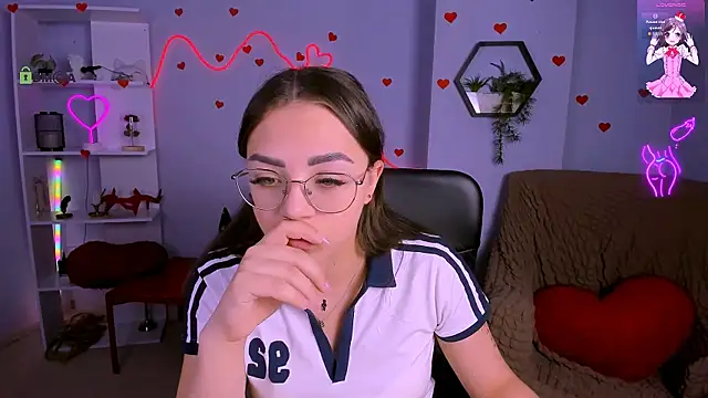 kiki swan online show from 05-28-26, 05:38