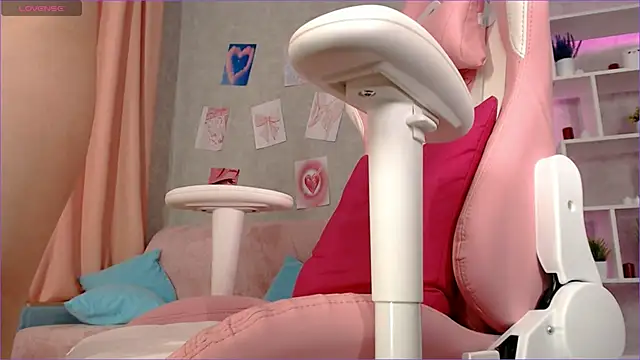 Snapshot of Cassie_Scott chatting on 03-14-25, 06:21 Cassie Scott online show from 03-14-25, 06:21