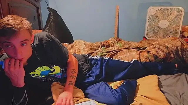 Ilovepussy1911 online show from 04-02-26, 08:56