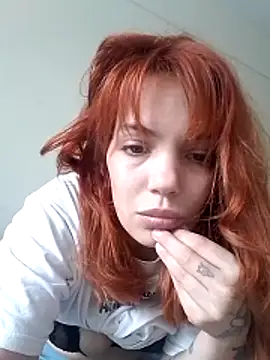 Snapshot of Anestesia_ chatting on 10-31-25, 04:41 Anestesia online show from 10-31-25, 04:41