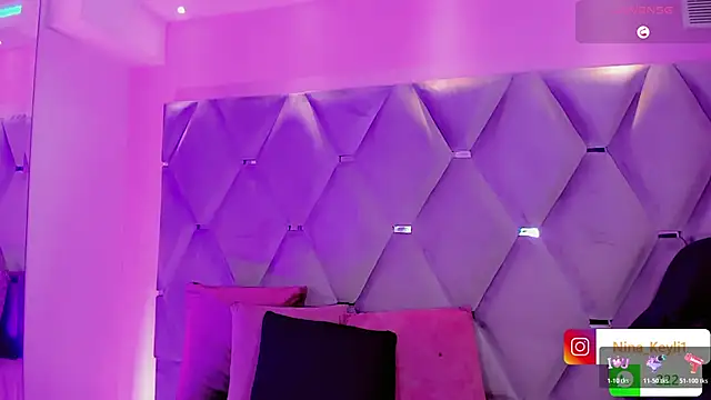 Nina Keyli online show from 12-15-25, 07:40