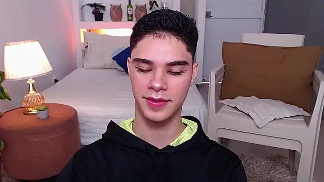 juanes puthee online show from 11-15-25, 01:07