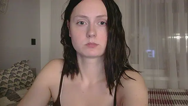 Snapshot of belle_ame chatting on 10-19-25, 07:03 belle ame online show from 10-19-25, 07:03