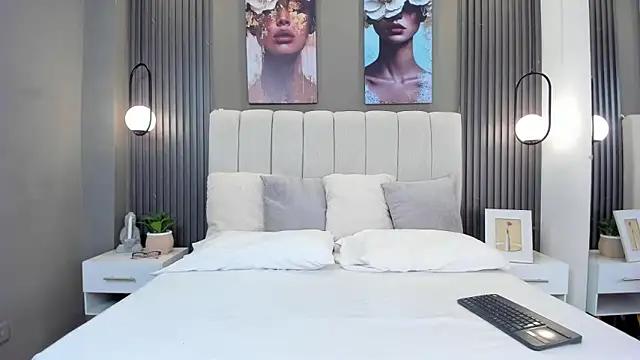 GiannaColling1 online show from 02-05-26, 09:36