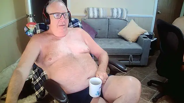 Snapshot of superbearboss chatting on 06-09-26, 03:01 superbearboss online show from 06-09-26, 03:01
