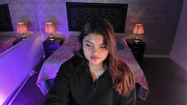 Scarlett  Johanson online show from 03-16-25, 05:58