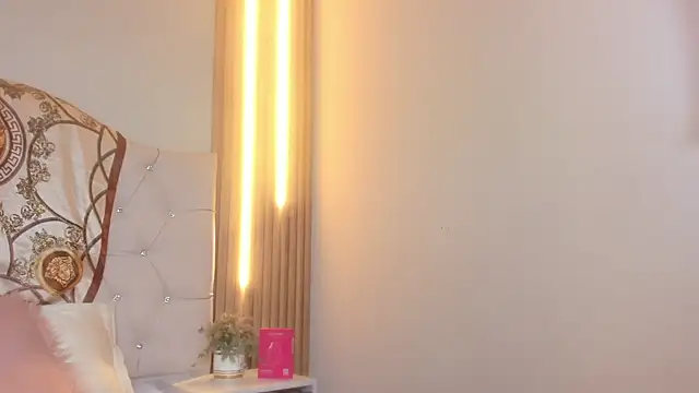 Alexa Bravva online show from 04-03-26, 03:26