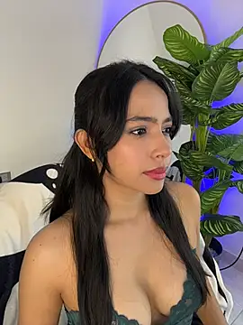  Emily Thompson  online show from 07-16-26, 02:28