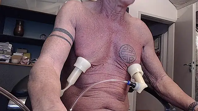 munichrubber online show from 12-22-25, 06:27