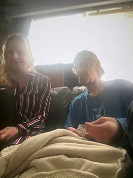 6poundtown9 online show from 05-10-26, 03:50