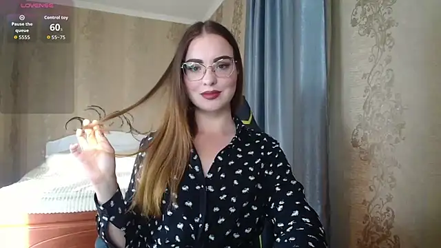 Snapshot of Leila_Kissyu chatting on 05-29-26, 03:43 Leila Kissyu online show from 05-29-26, 03:43