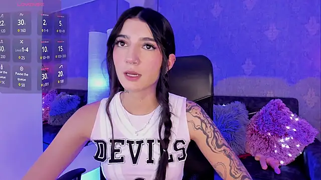 Snapshot of Hi_Soyfer chatting on 03-05-25, 08:10 Hi Soyfer online show from 03-05-25, 08:10