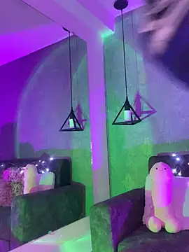 Snapshot of Hi_Soyfer chatting on 03-13-25, 05:18 Hi Soyfer online show from 03-13-25, 05:18