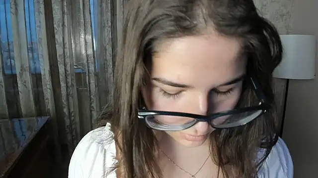 FloraBanford online show from 03-20-25, 03:58