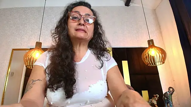 AlessandraLeroy online show from 11-11-25, 02:39