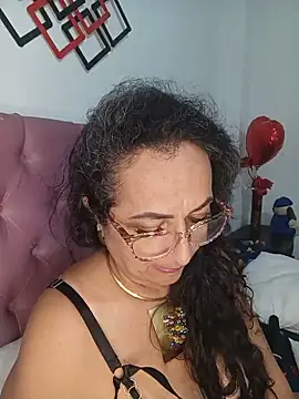 AlessandraLeroy online show from 05-19-26, 01:11