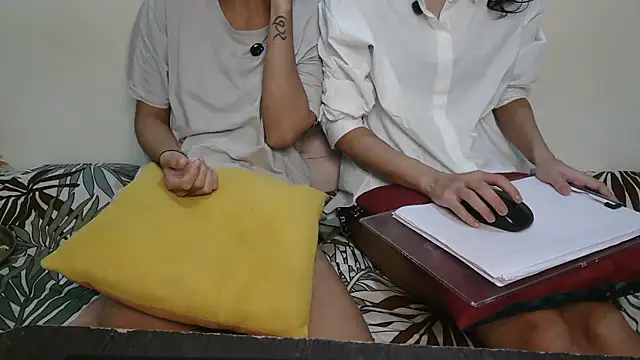 Snapshot of NaughtyThrouple007 chatting on 09-26-25, 06:12 NaughtyThrouple007 online show from 09-26-25, 06:12