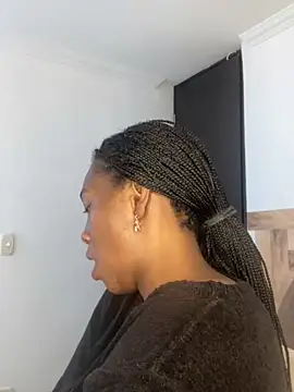 Nahomy gree online show from 03-25-26, 07:09