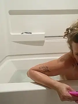 KITTYBOOBOOFUXX online show from 10-28-25, 10:12