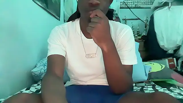 Snapshot of jay_secxret chatting on 06-24-26, 06:12 jay secxret online show from 06-24-26, 06:12