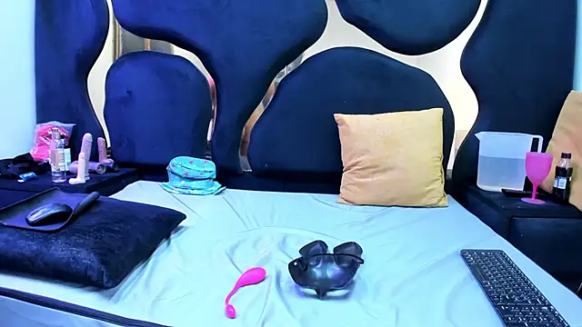 Oriana69  online show from 04-09-26, 02:55